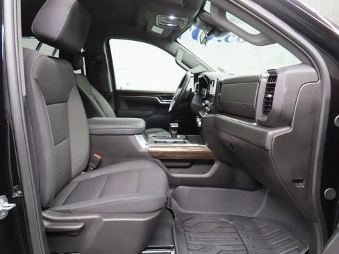 Used 2025 GMC Sierra 1500 Elevation image 24