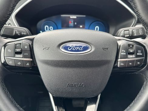 Certified 2025 Ford Escape Platinum image 24