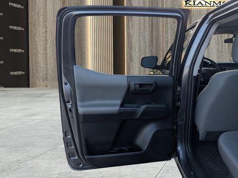 Used 2019 Toyota Tacoma SR image 19