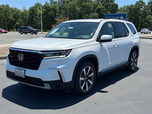 Used 2023 Honda Pilot Elite image 1