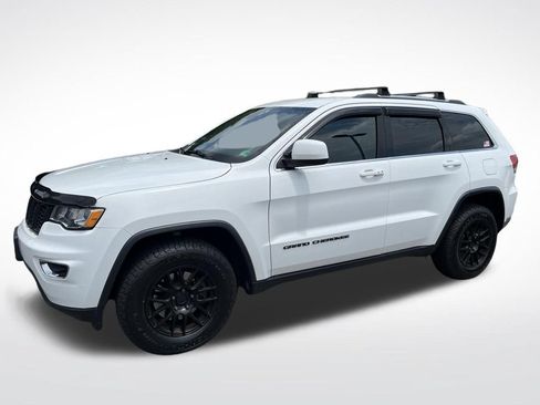 Used 2017 Jeep Grand Cherokee Laredo w/ Quick Order Package 23E AWD/4WD image 2