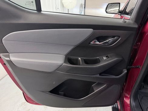 Used 2019 Chevrolet Traverse Premier w/ Driver Confidence II Package FWD image 31
