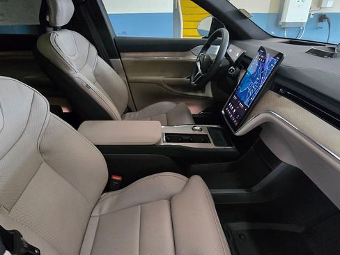 New 2026 Volvo EX90 Ultra image 10
