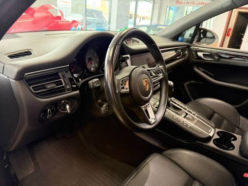 Used 2021 Porsche Macan S AWD/4WD image 54