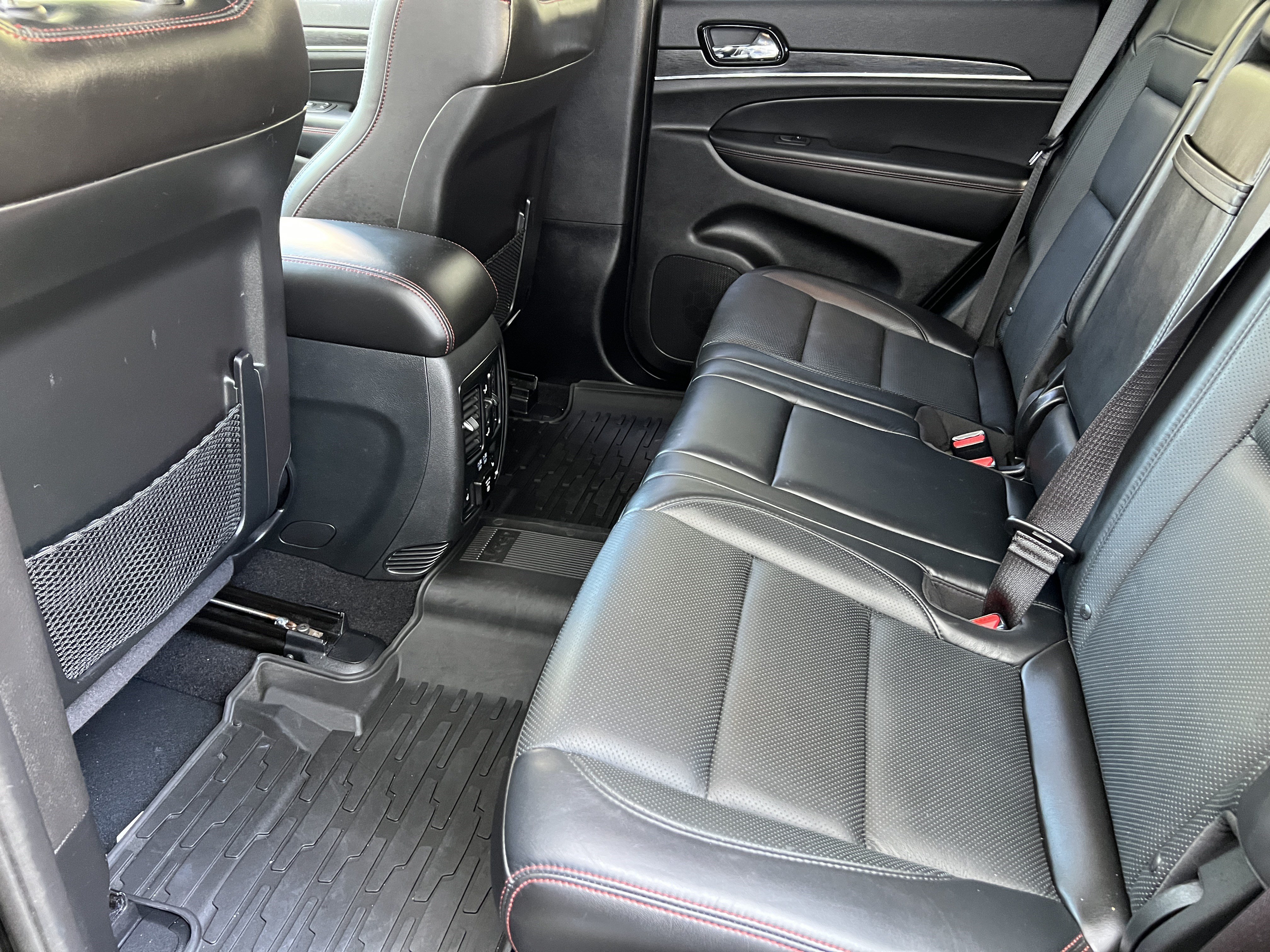 Used 2021 Jeep Grand Cherokee Trailhawk w/ Trailhawk Luxury Group AWD/4WD image 18