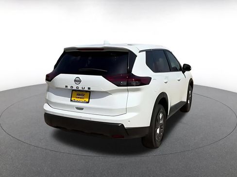 Used 2026 Nissan Rogue SV FWD image 15