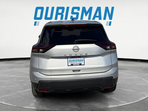 Used 2024 Nissan Rogue S image 5
