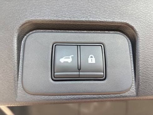 Certified 2026 Nissan Rogue SV AWD/4WD image 10