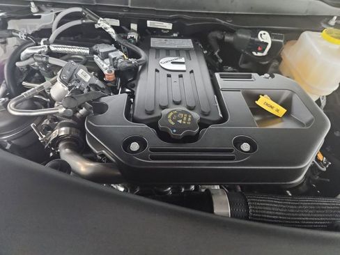 New 2026 RAM 5500 Tradesman w/ Chrome Appearance Group image 25