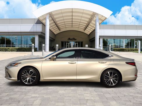 Used 2023 Lexus ES 350 w/ Premium Package image 3