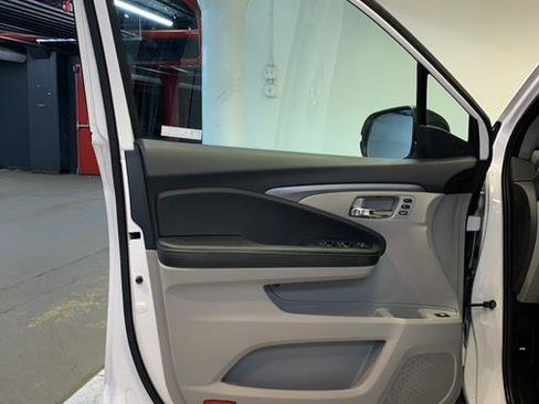 Used 2024 Honda Ridgeline RTL image 13