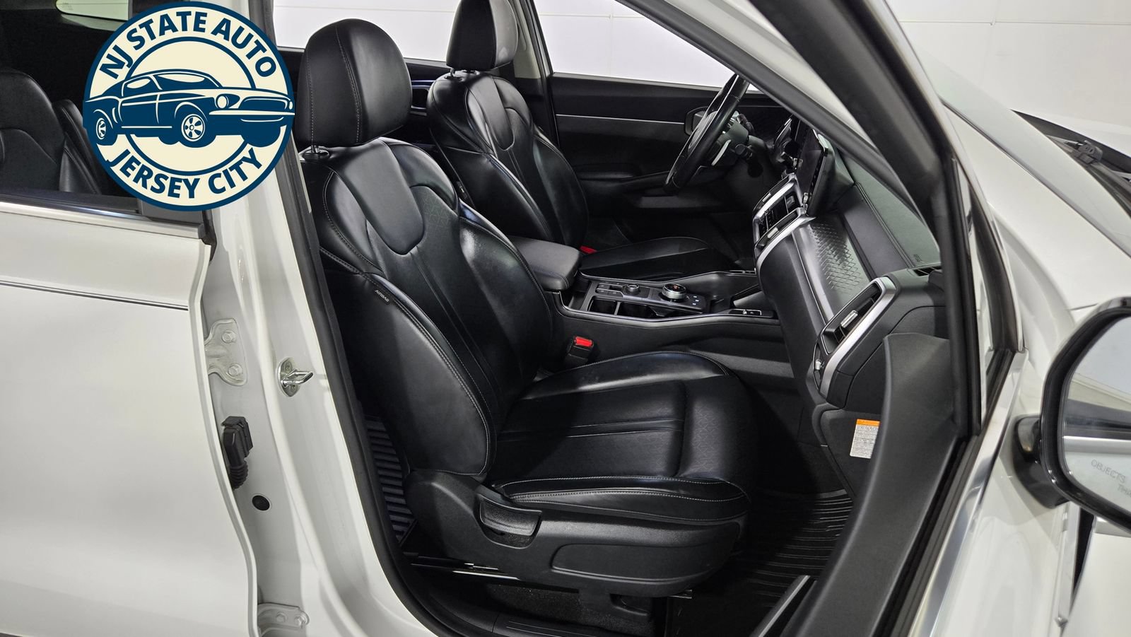 Used 2022 Kia Sorento EX w/ Panoramic Sunroof Package AWD/4WD image 42