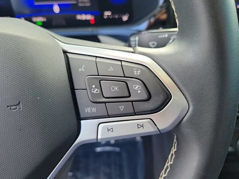 Certified 2023 Volkswagen Taos SE w/ Panoramic Sunroof Package FWD image 21