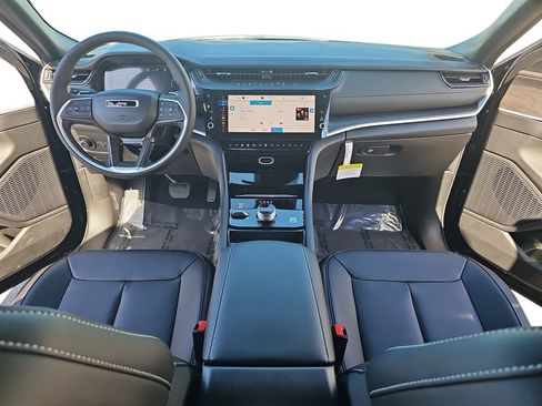 New 2026 Jeep Grand Cherokee Limited AWD/4WD image 9