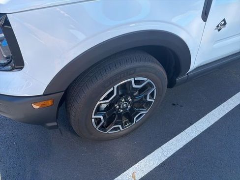 Used 2025 Ford Bronco Sport Outer Banks image 4