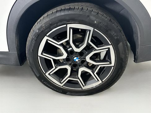 Used 2025 BMW X2 xDrive28i image 11