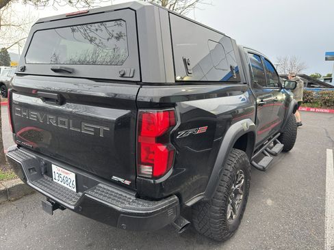 Used 2024 Chevrolet Colorado ZR2 w/ ZR2 Convenience Package III image 4