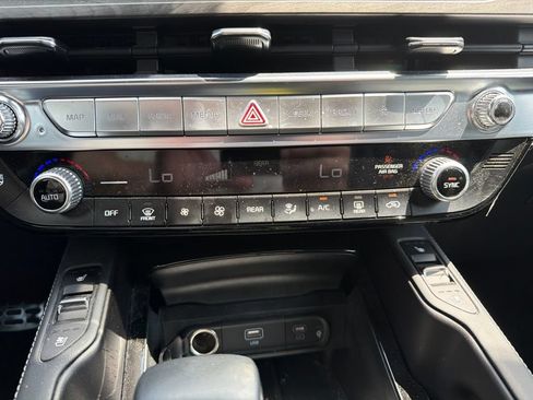 Certified 2025 Kia Telluride SX Prestige X-Line AWD/4WD image 15