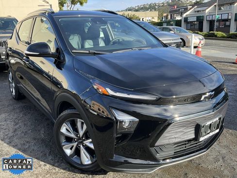 Used 2022 Chevrolet Bolt EUV LT w/ Convenience Package image 1