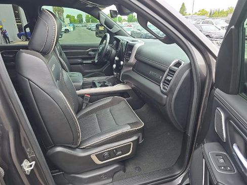 Used 2024 RAM 1500 Laramie AWD/4WD image 10