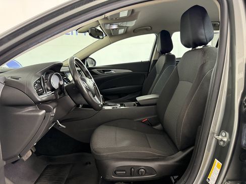 Used 2018 Buick Regal Preferred w/ Sights and Sounds Package image 20