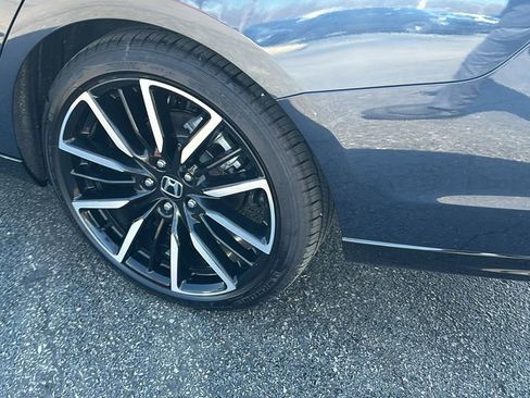 Certified 2025 Honda Accord Touring image 9
