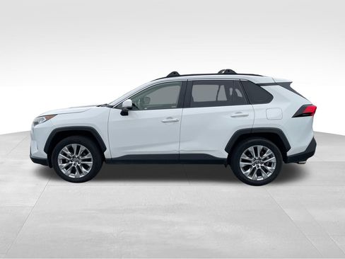 Used 2019 Toyota RAV4 XLE Premium w/ Cold Weather Package image 7