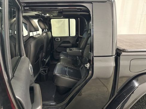 Used 2021 Jeep Gladiator Overland image 11