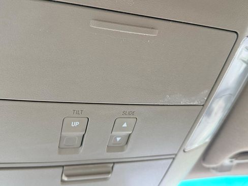 Used 2008 Toyota Sequoia SR5 RWD image 31