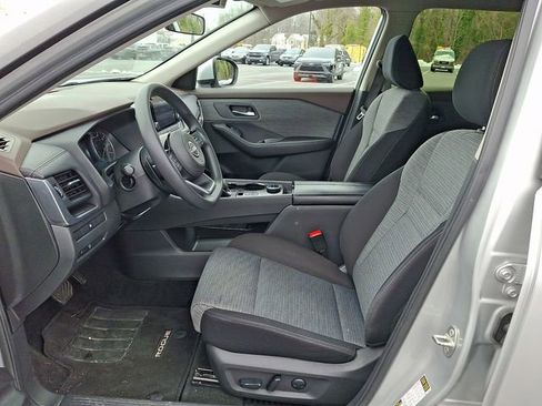 Used 2023 Nissan Rogue SV image 14