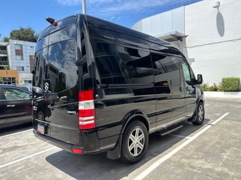 Used 2017 Mercedes-Benz Sprinter 2500 image 5