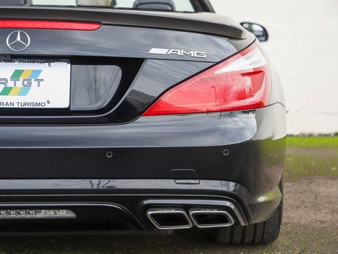 Used 2014 Mercedes-Benz SL 63 AMG image 24