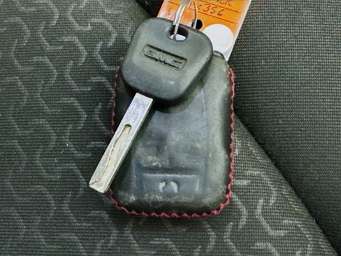 Used 2017 GMC Canyon SLE w/ SLE Convenience Package image 32