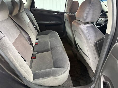 Used 2009 Chevrolet Impala LT FWD image 21