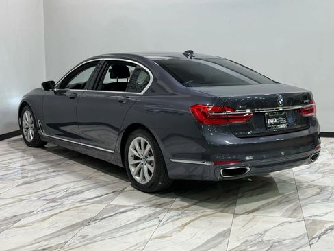 Used 2018 BMW 740i xDrive image 8