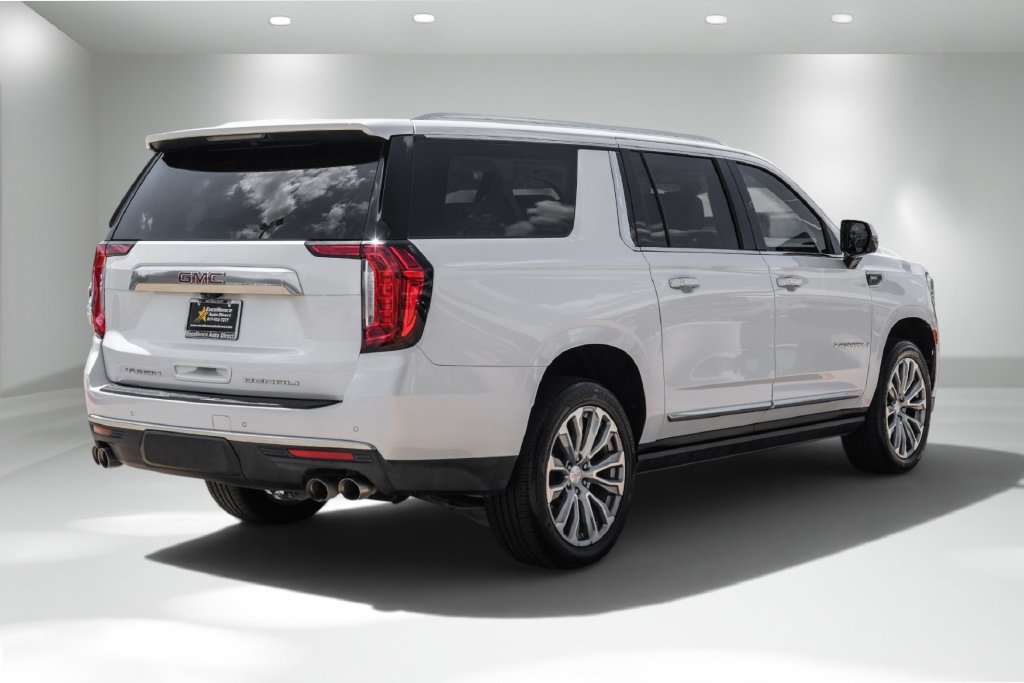 Used 2021 GMC Yukon XL Denali w/ Denali Premium Package RWD image 7