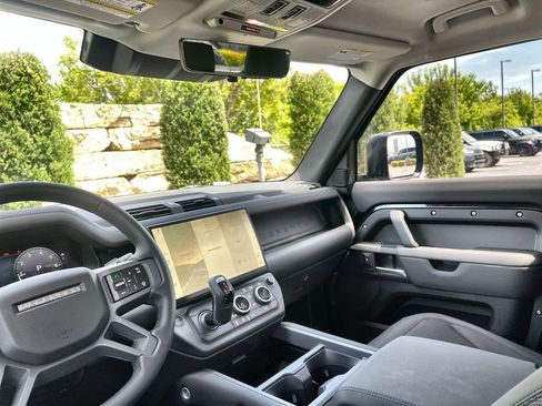 Used 2026 Land Rover Defender 110 S AWD/4WD image 13