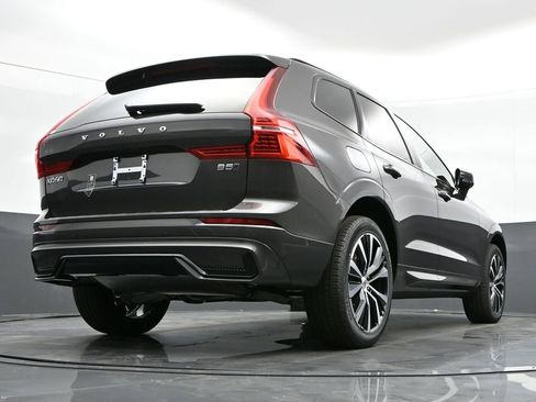 New 2025 Volvo XC60 B5 Plus w/ Protection Package Premier image 39