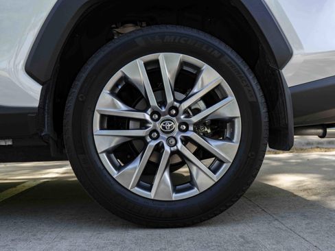 Used 2025 Toyota RAV4 Limited image 15