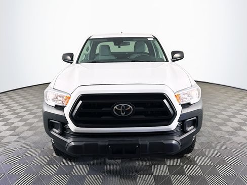 Used 2022 Toyota Tacoma SR image 2