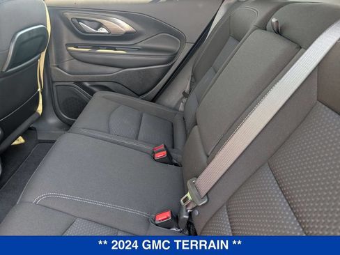 Used 2024 GMC Terrain SLE w/ Driver Convenience Package AWD/4WD image 16