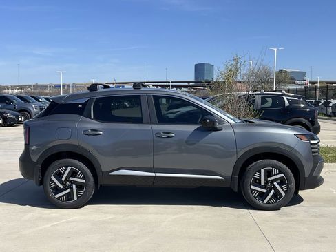 New 2026 Nissan Kicks SV image 3