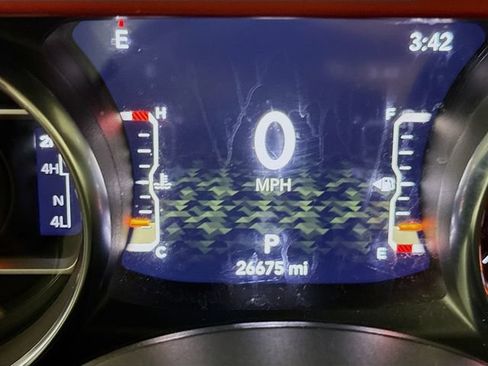 Used 2023 Jeep Wrangler Unlimited Rubicon AWD/4WD image 12