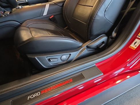 Used 2021 Ford Mustang Shelby GT500 w/ Technology Package RWD image 18
