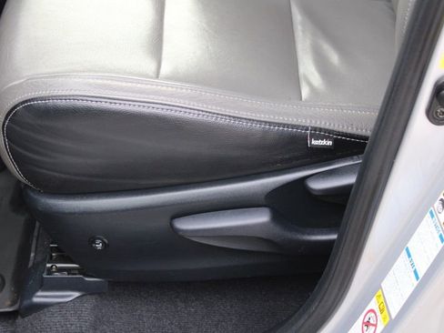 Used 2016 Toyota RAV4 XLE image 17