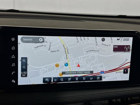 Used 2023 Nissan Ariya VENTURE+ image 21