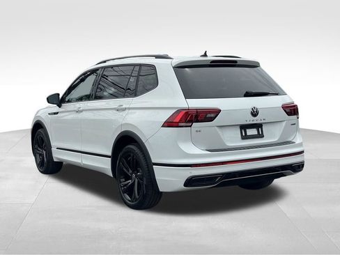 Used 2023 Volkswagen Tiguan SE R-Line AWD/4WD image 5