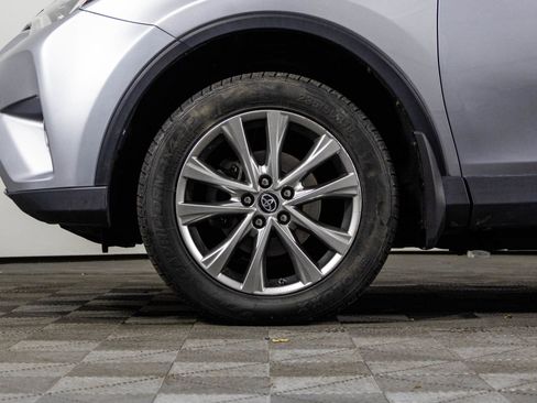 Used 2018 Toyota RAV4 Limited image 45