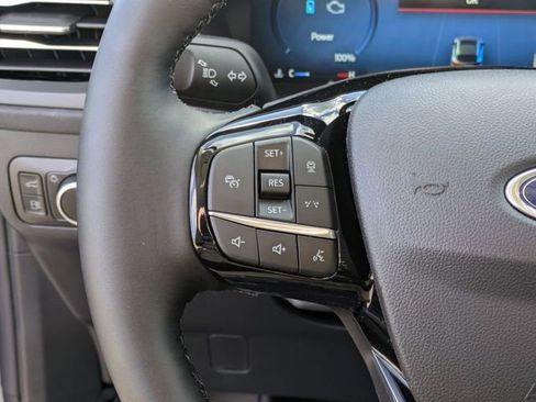 New 2025 Ford Escape SE w/ PHEV Premium Package image 17