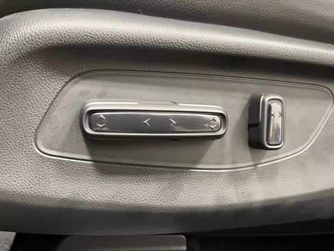 New 2026 Honda HR-V EX-L image 13